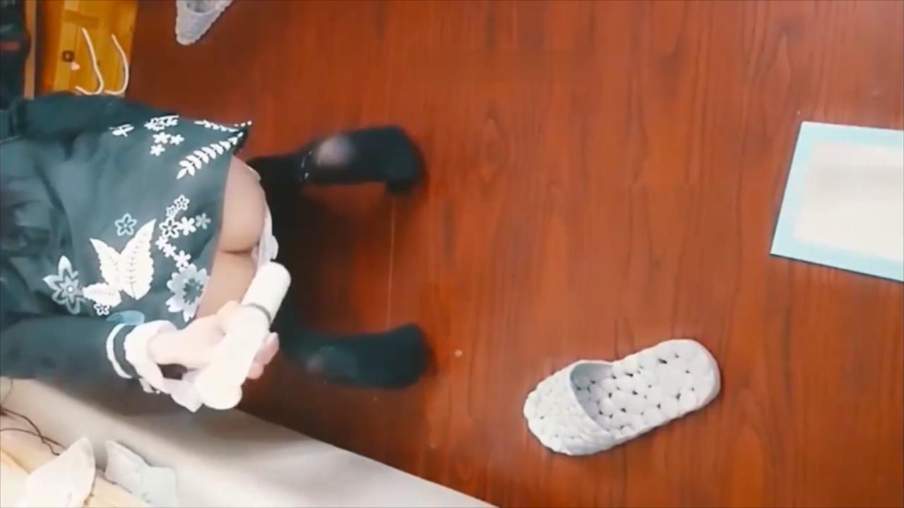 萝莉妹自拍扩肛注奶 注了满满二管 喷的老高了 屁屁好白嫩.mp4_20201210_143716379.jpg.jpg