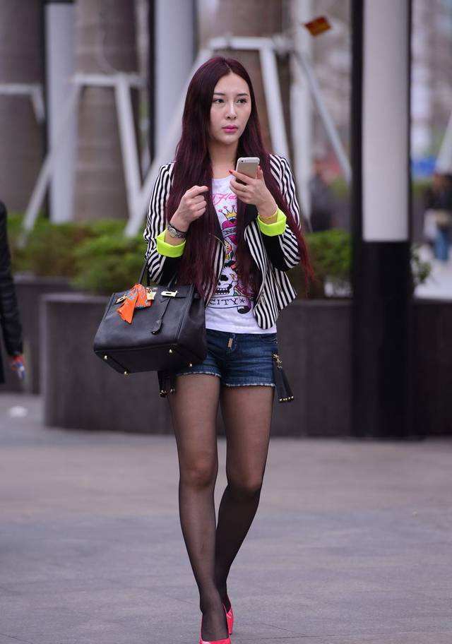 丝袜美女.jpg