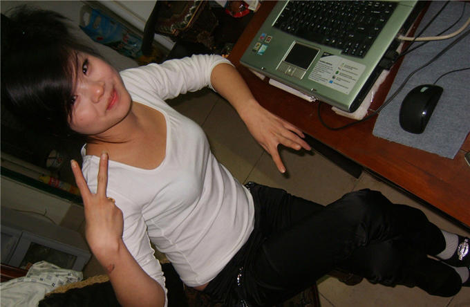 S8309400.jpg