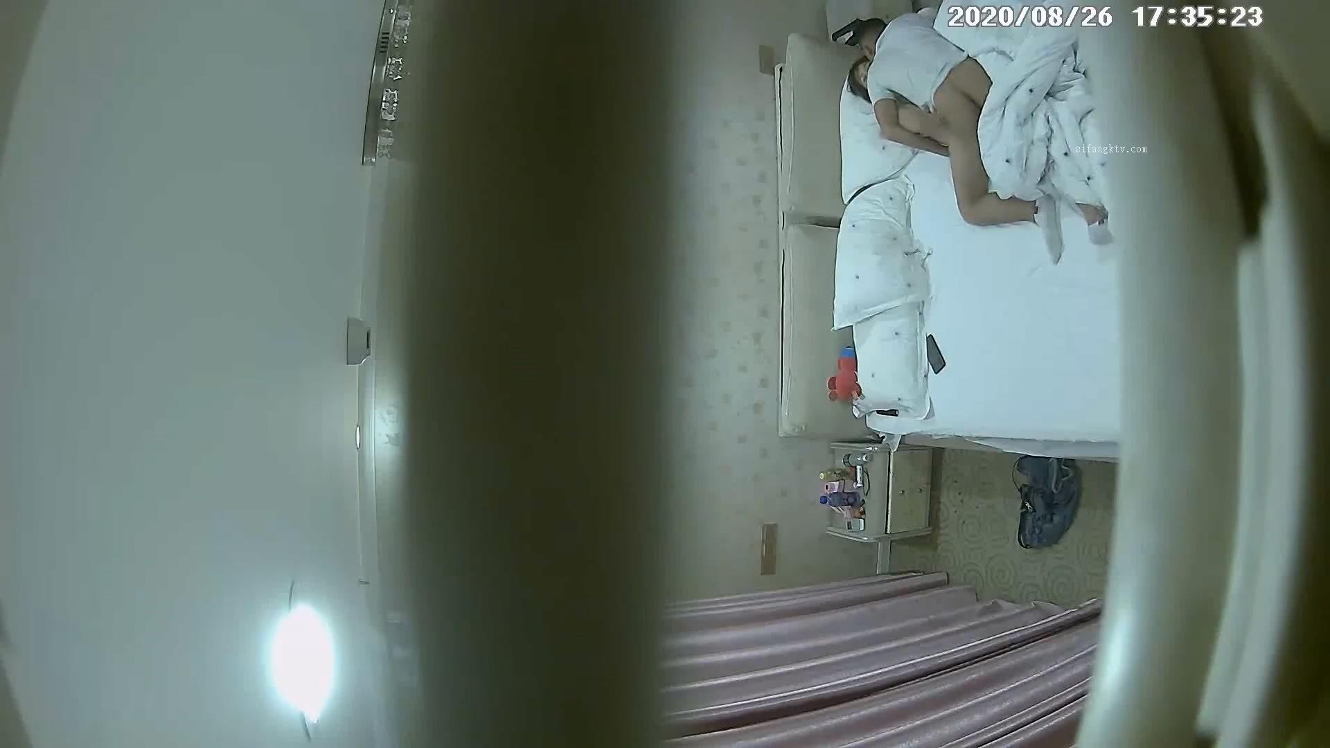 2020-08-26_17-03-05_664.mp4_20250503_151928.481.jpg