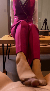 230244jfr0q1995j1605qt.gif