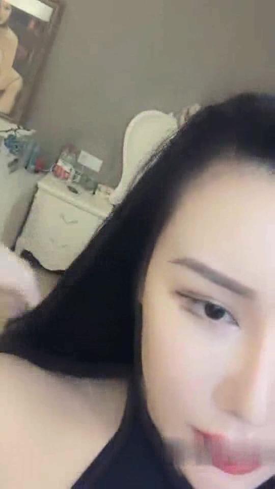 网红妹子洋大葱诱惑自慰秀性感情趣装翘臀大屁股道具骑乘抽插很是诱惑喜欢不要错过第02.jpg