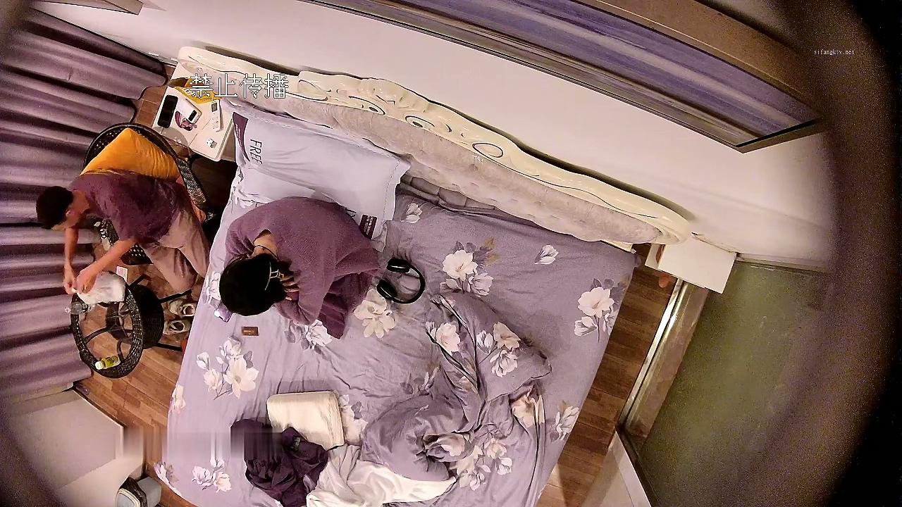新流出安防酒店偷拍 高贵气质眼镜御姐穿着小白袜被猛男草，搞完吃顿好的.mp4_20250716.jpg