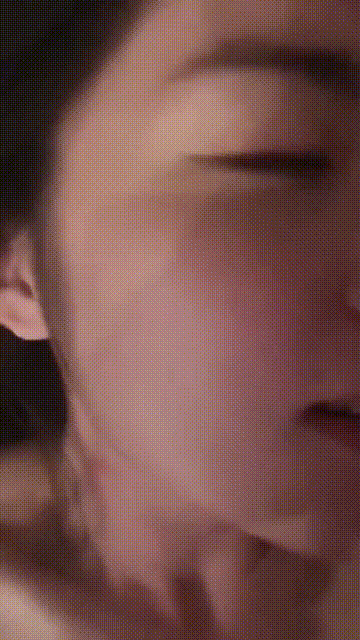 高颜骚货  播音系学生妹被土豪调教成母狗，口交深喉喝尿2_start596s_3s4175.gif.gif