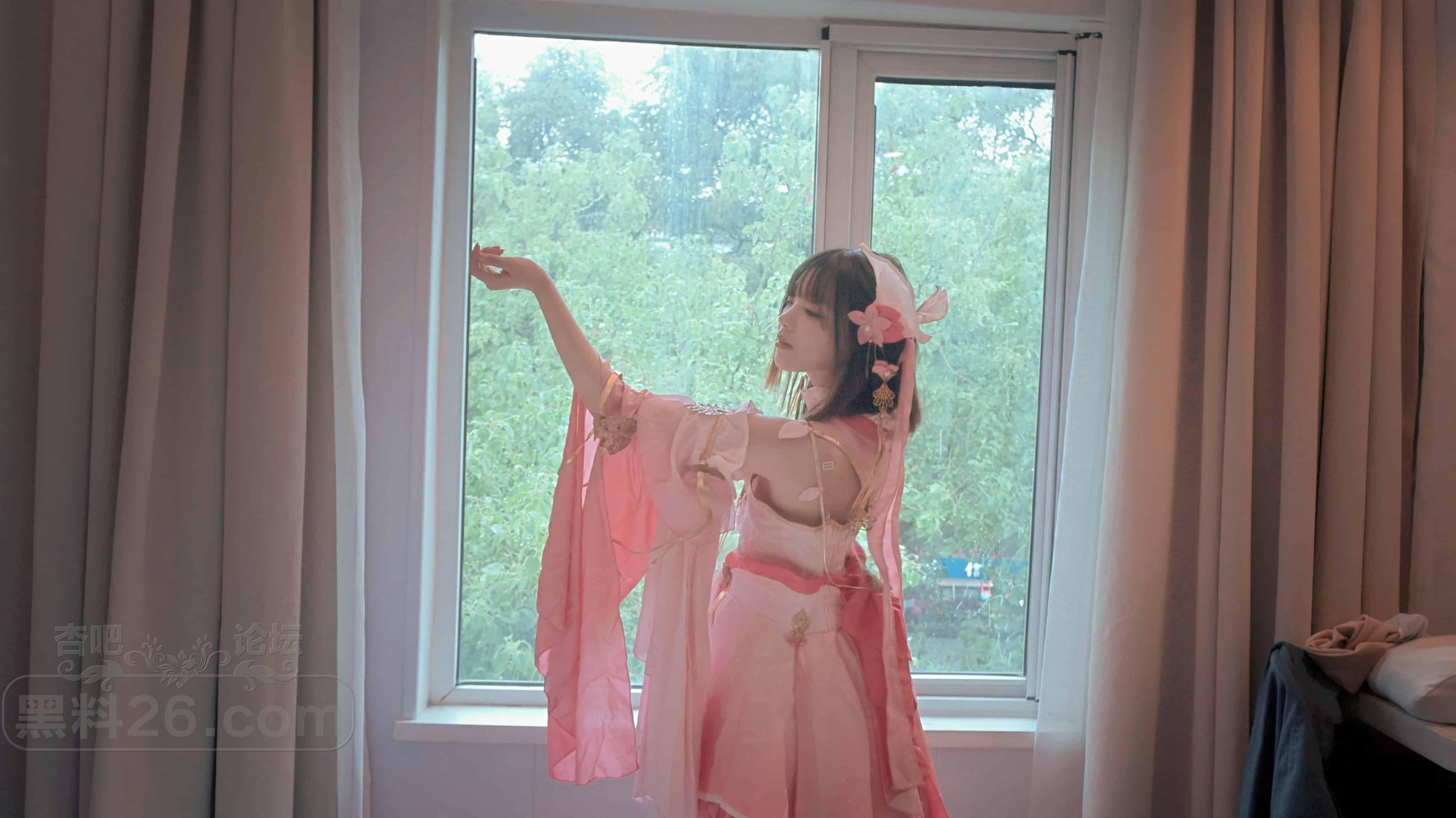 小余 (4).jpg