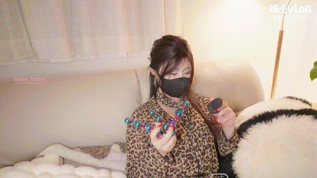 ✨【肛交初体验】「Nana_taipei」玉丝足交，初次尝试后庭内射的快感.mp4_20250409_105.gif