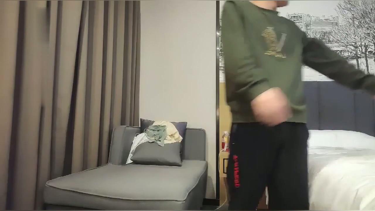 -步宾探花约了个牛仔裤性感大奶妹子啪啪，穿上连体丝袜后入骑坐大力抽插猛操-高清.mp4.jpg