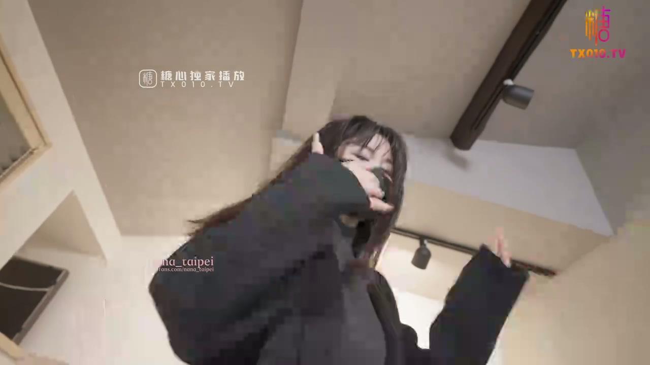 【NANA】继母小妈被儿子发现自己出轨的秘密，不得以用身体让儿子保守秘密.mp4_2025052.jpg