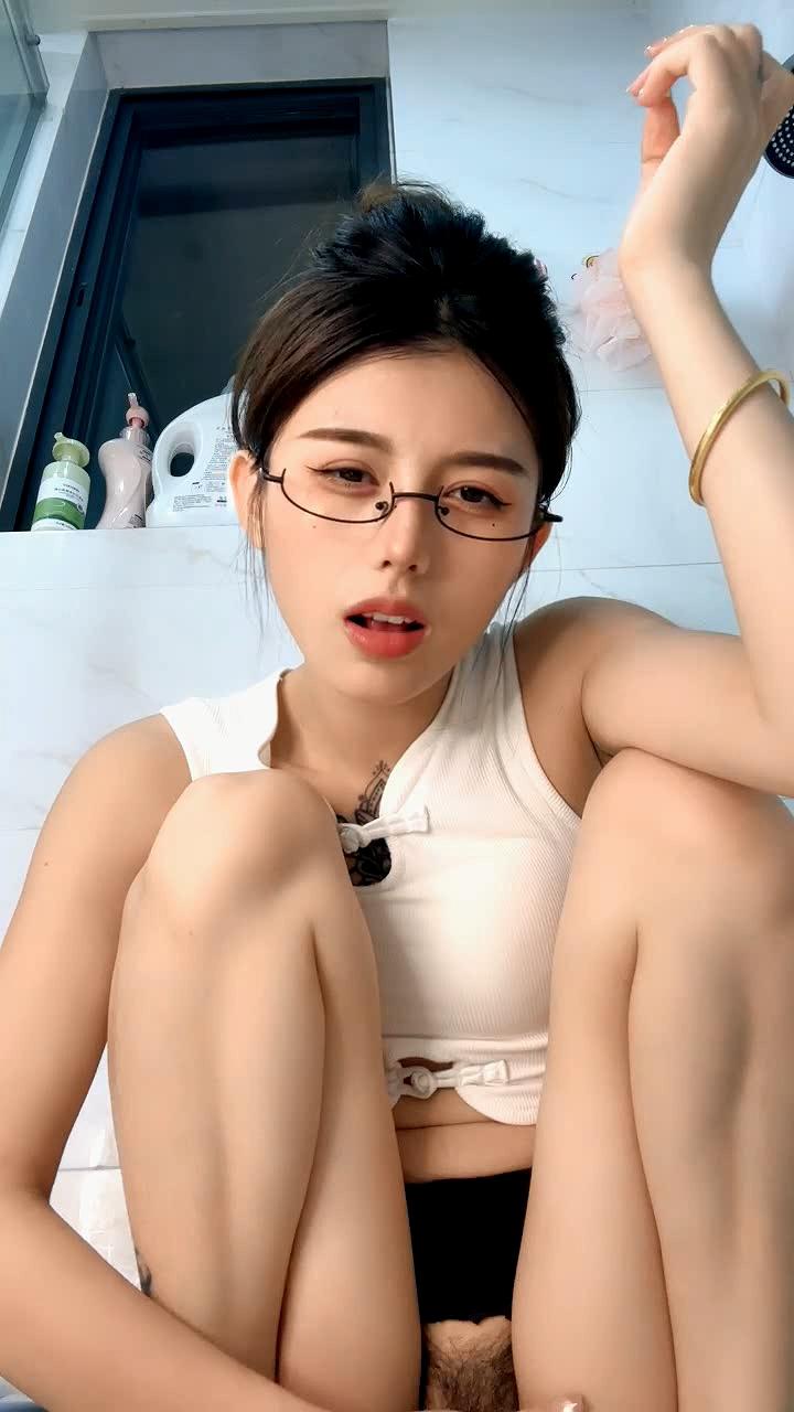 乖乖宝贝啊20250513_215229.mkv_20250607_150110.376.jpg