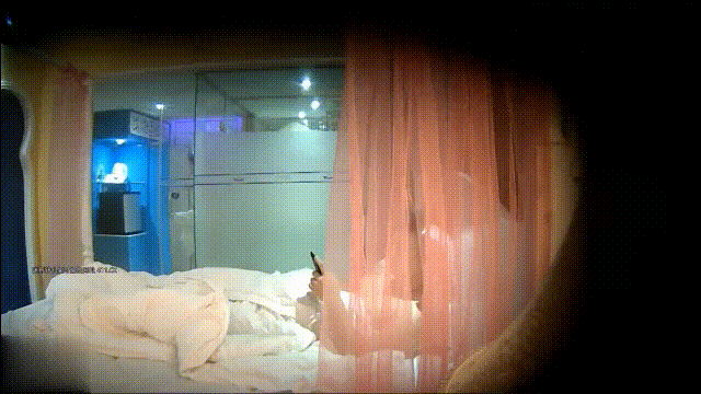【360水滴TP】身材很棒的女神姐姐被男友怒怼2炮，时间持久.mp4_20250327_155318.gif.gif