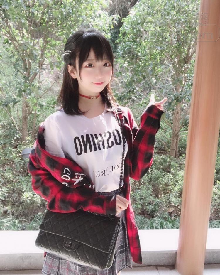 8684d8bc56351053ba553e2cc4c0f853.jpeg
