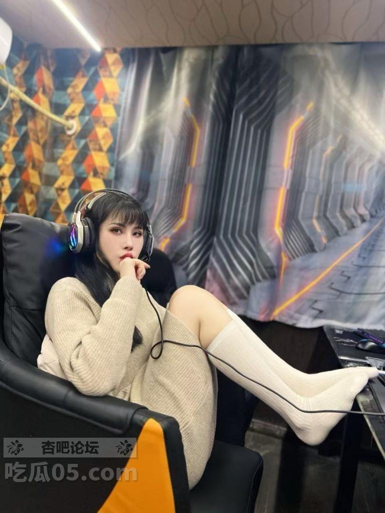 2dgjg7.jpg