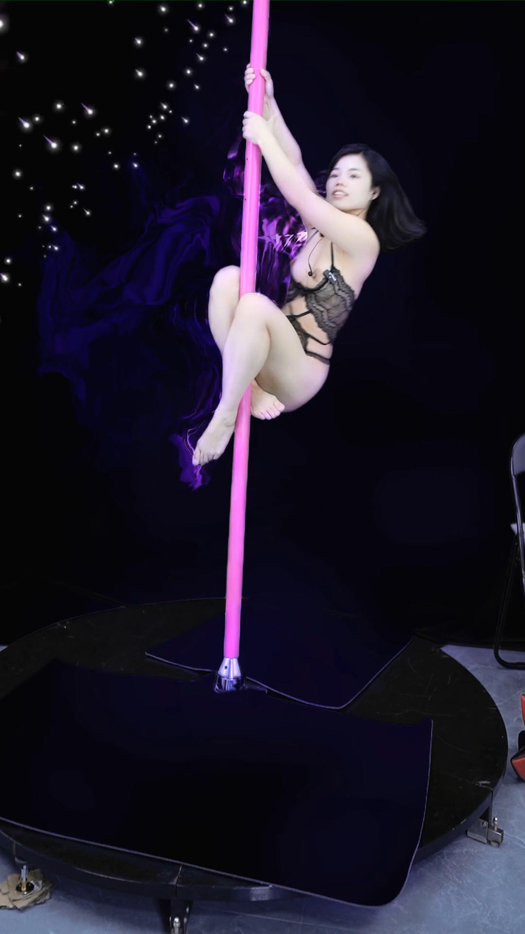 钢管舞-20240420223136.mp4_20240421_111153.556.jpg