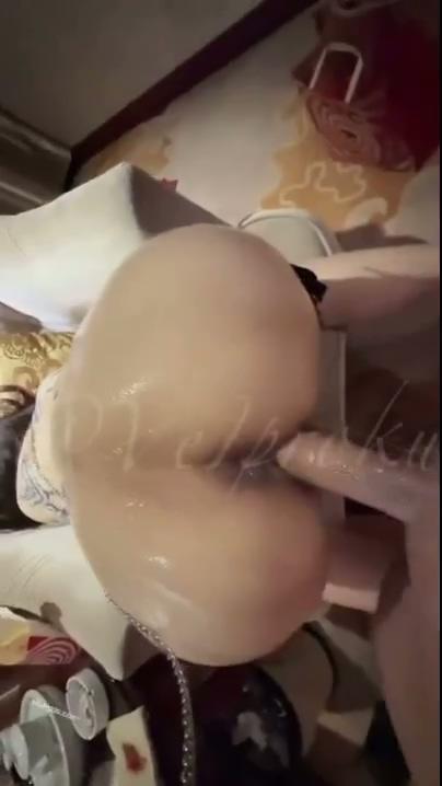 极品反差尤物母狗【suki】外人眼中的女神，喜欢被当成妓女一样狠狠羞辱！双洞高潮无下.jpg