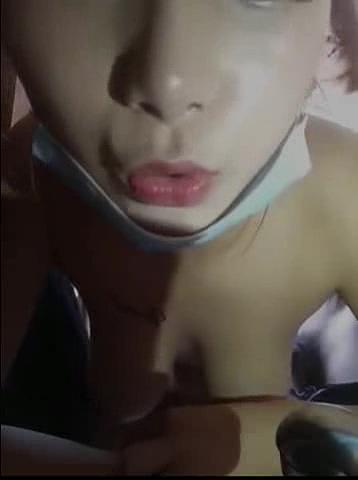 说话很拽的大奶妹和小伙在公园的厕所里直播啪啪.mp4_20250227_160756.808.jpg.jpg