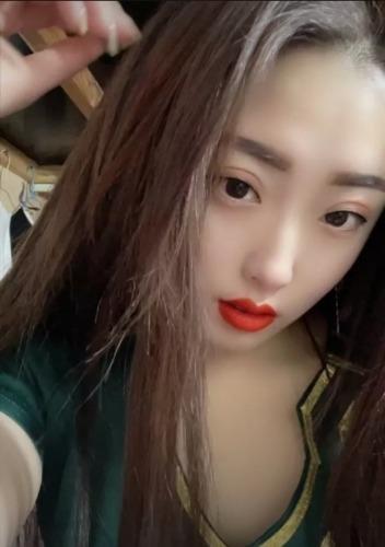 Screenshot_20211205_025203_com.immomo.momo_edit_1901829385646.jpg