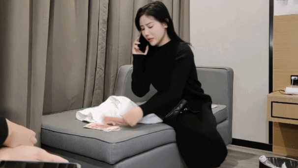 2 (4).gif