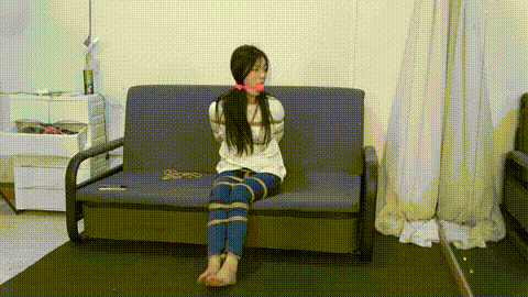 美束映画 入室劫案之邻家小妹绑架案_p60.gif