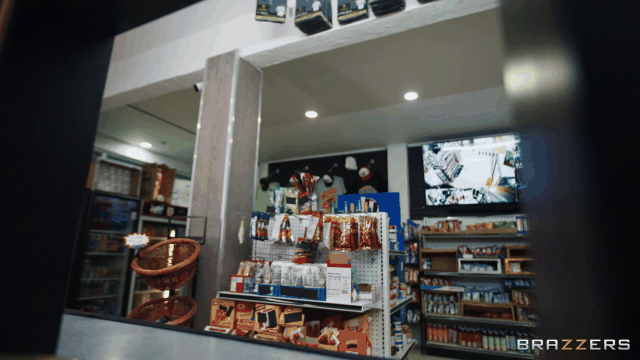 Bodega Babe Bodycount_start86s_1s.gif