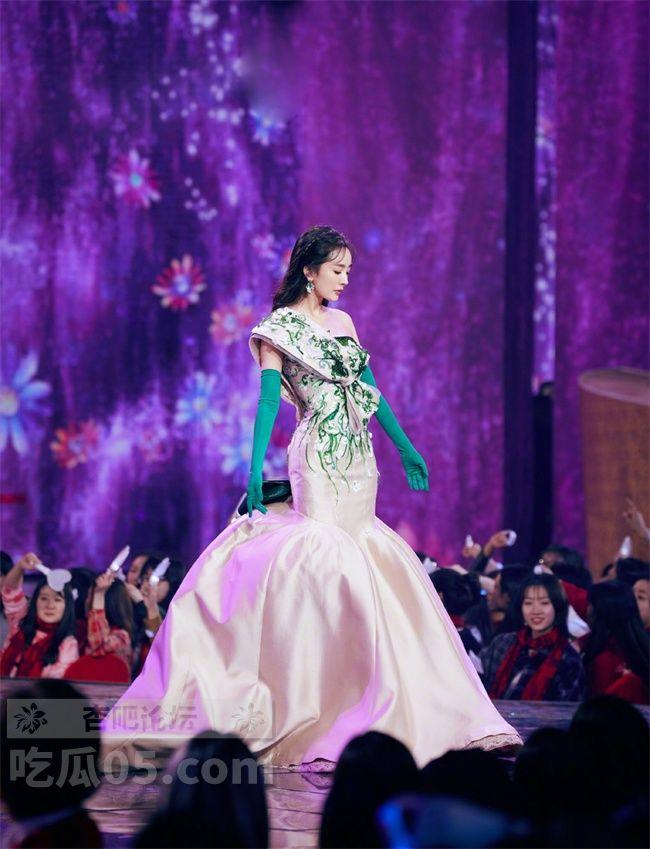 iqEb-hsqyiwt5950152.jpg