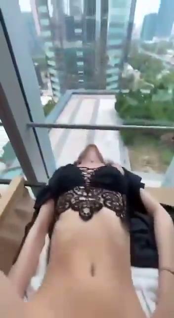 核能泄密流出极品警花张津瑜和领导啪啪泄露，给大吊强力输出高潮连连，苗条小腰丰乳白.jpg