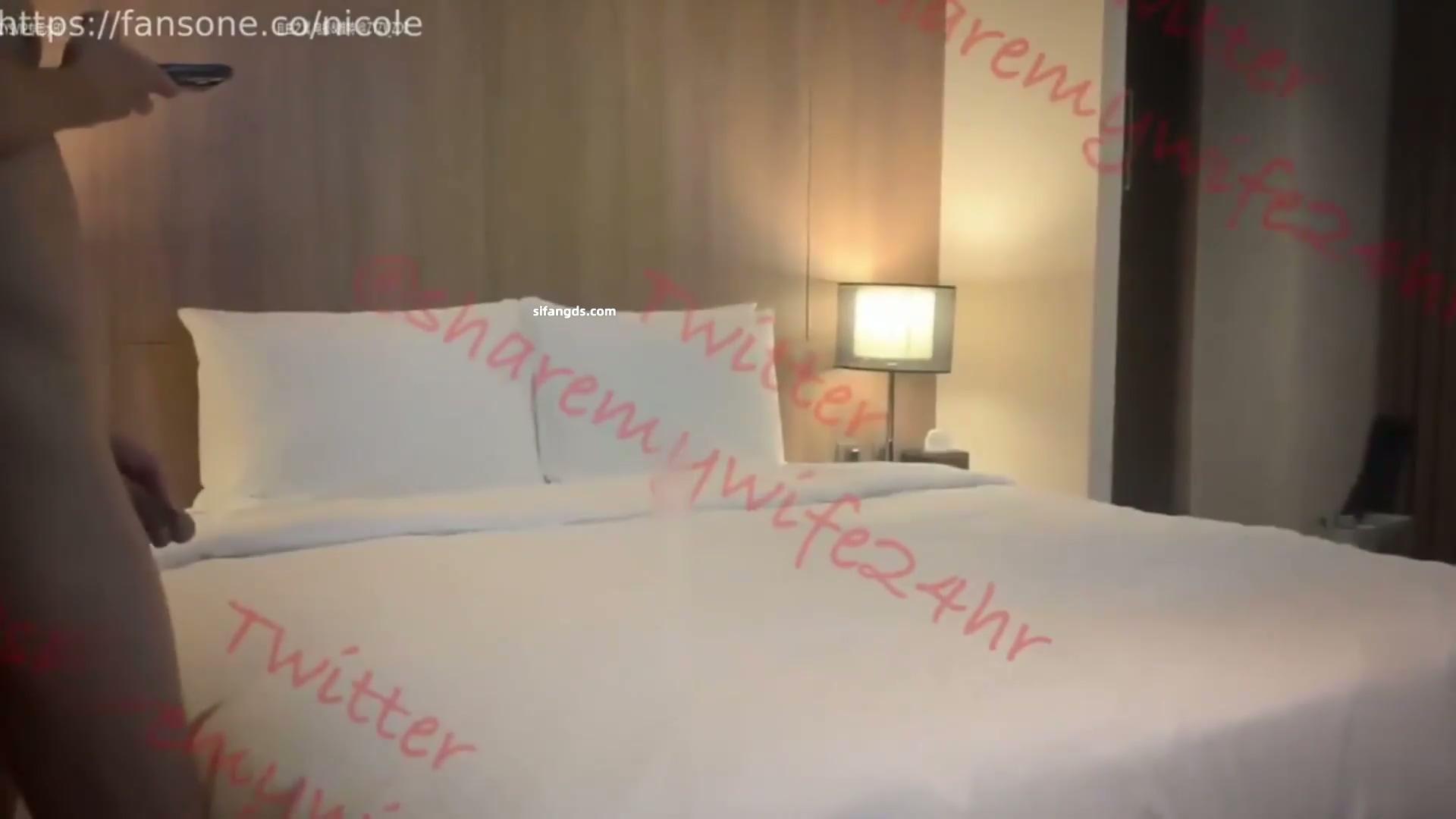 最新，极品淫妻，【sharemywife】最新超级淫乱，多人运动，超顶，娇妻和众多单男们的.jpg