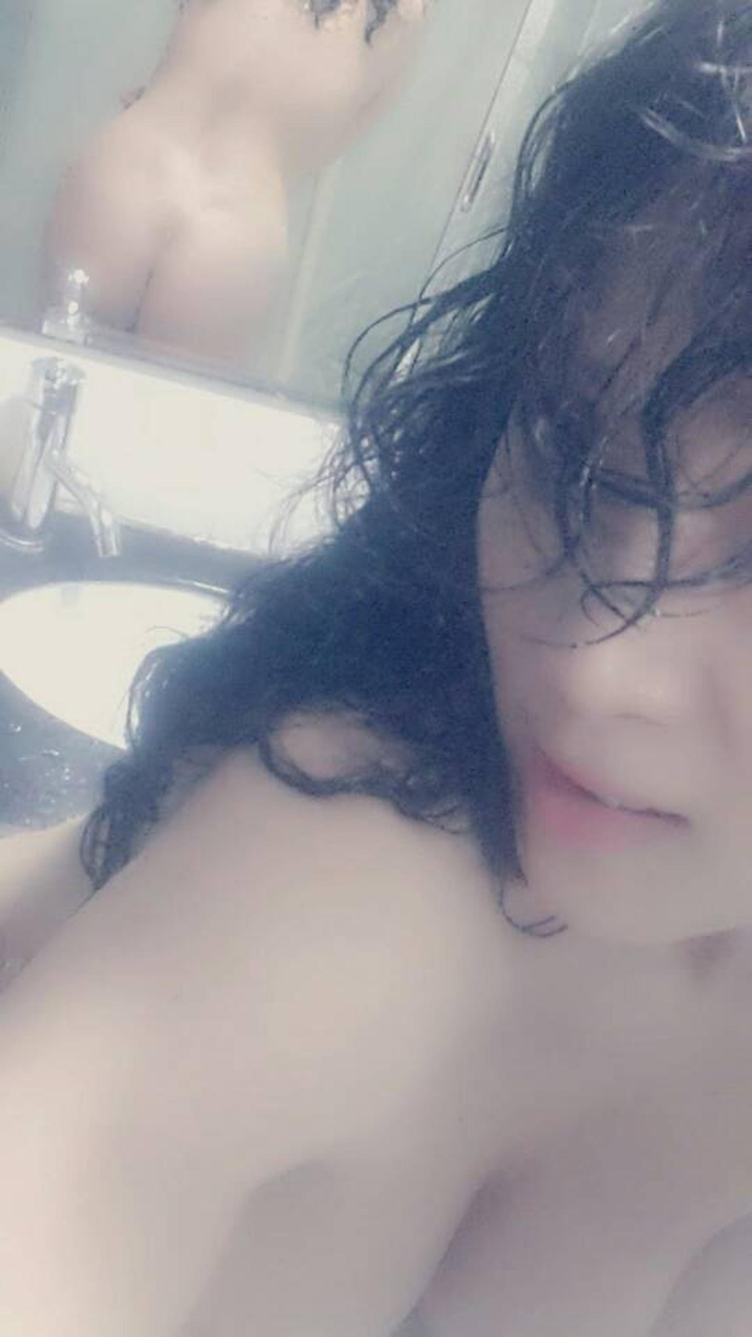 镜子肥臀我最爱