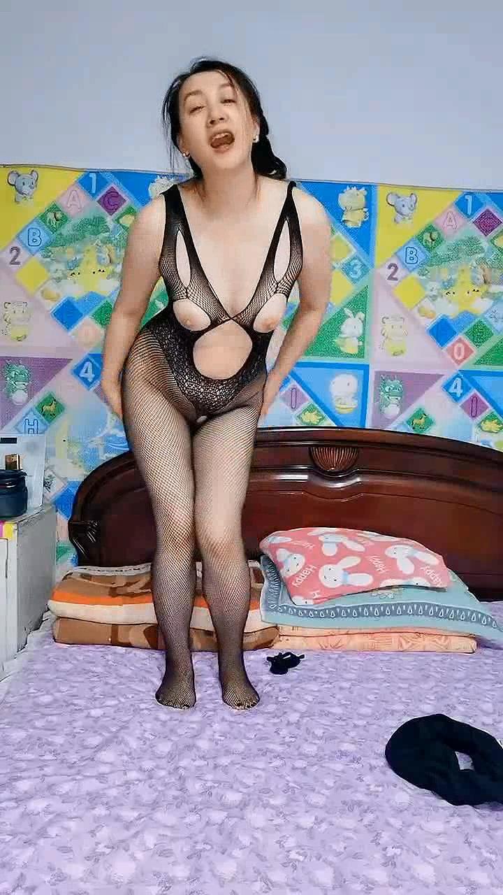 妈妈在家20250927_230644.mkv_20251001_174516.115.jpg