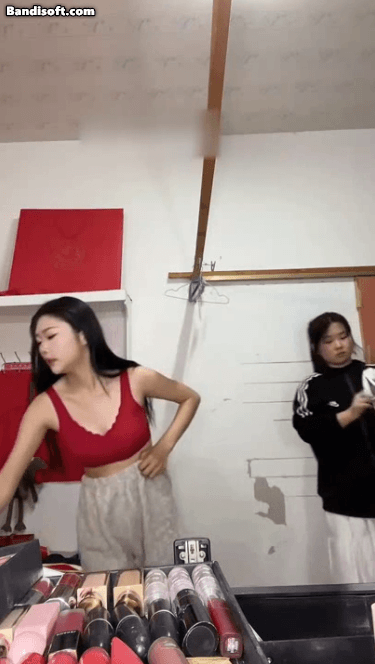 q (4).gif