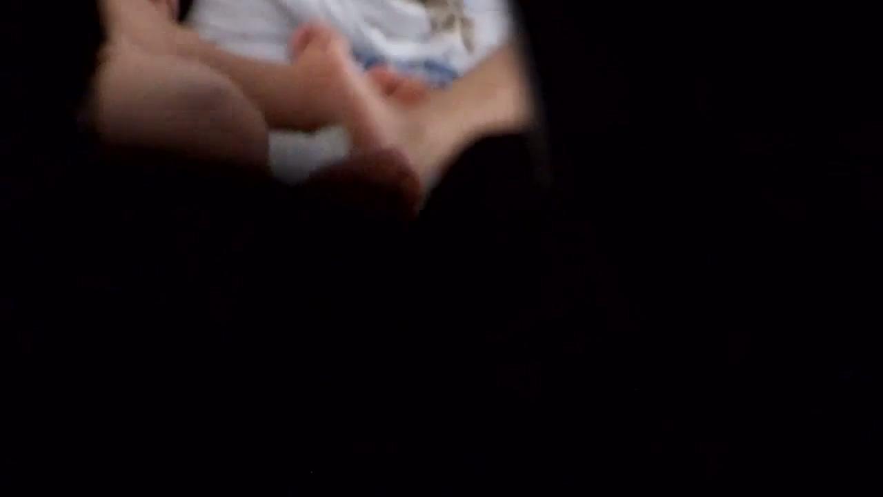 合租房洞中偷窥对门的小夫妻各种姿势啪啪.mp4_20250703_155841.487.jpg