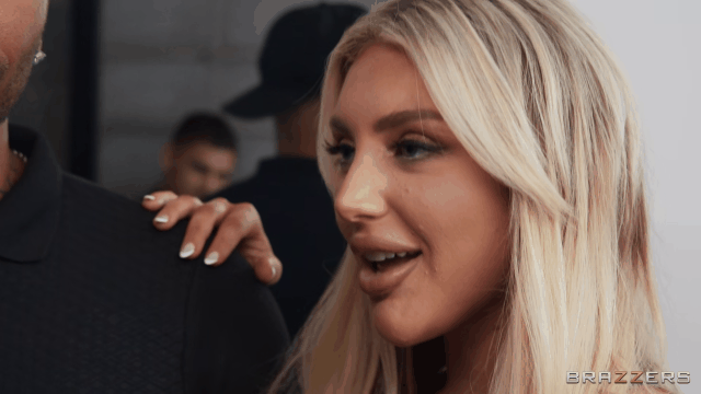 WAG Wives Give The Best BJs_start99s_1s.gif