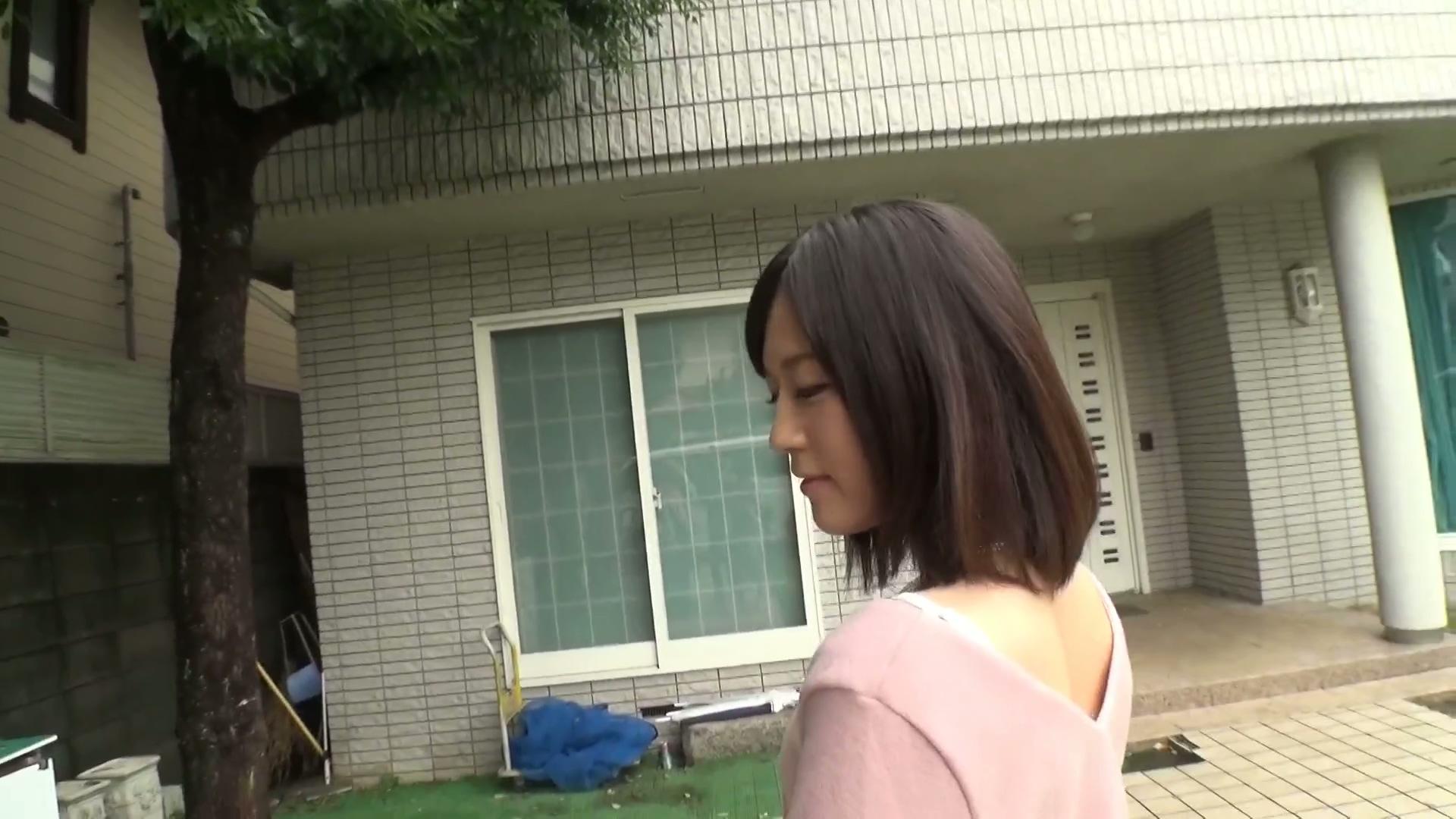 AFS-010 FC2PPV 1743912 [未经审查泄漏] 在街上搭讪名人妻子并在家拍摄 AV！趁着老公.jpg